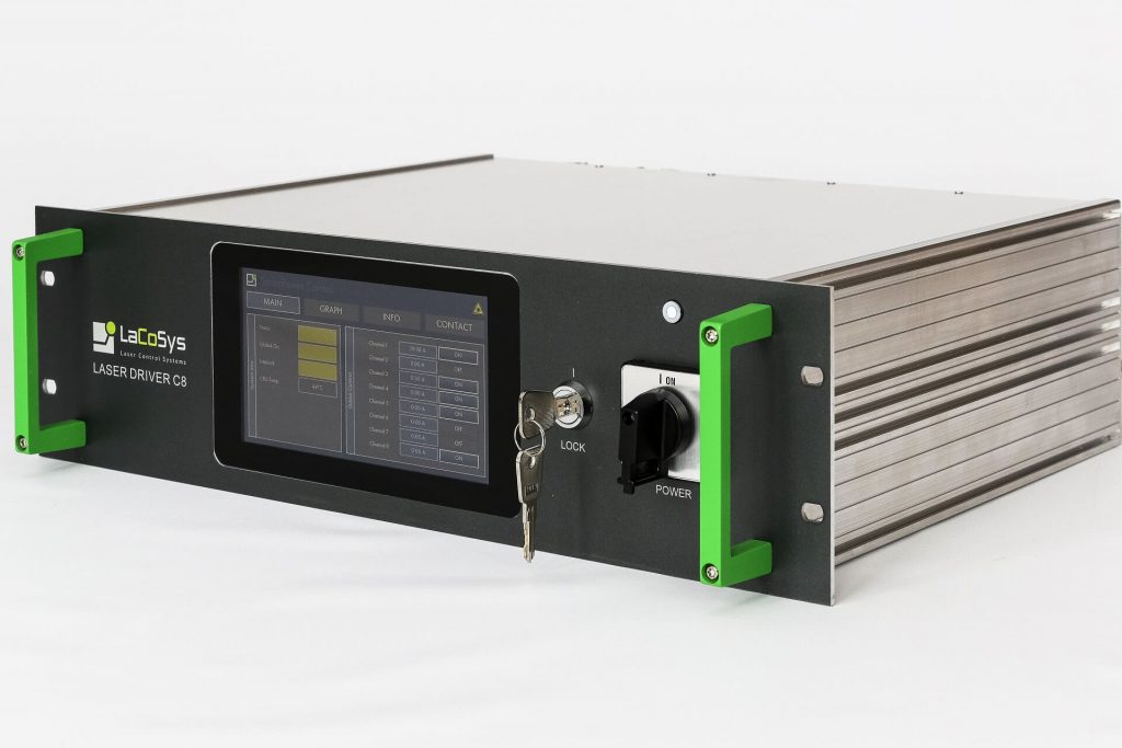 Multikanal-Laserdiodentreiber: SmartPower L schraeg vorn
